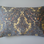 روبالشی مخمل مبلی عروس رنگ سرمه ای مناسب جهاز گرماژ بالا