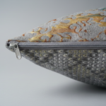 روبالشی مخمل مبلی عروس رنگ سرمه ای مناسب جهاز گرماژ بالا