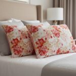 رو بالشی نرم گلدار صورتی