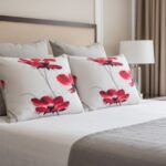 رو بالشی نرم گلدار صورتی عروس